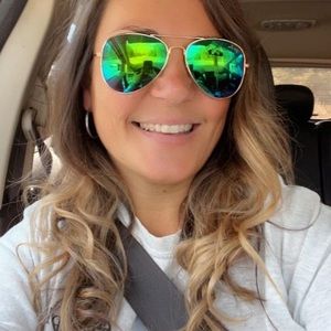 Meet your Posher, Tiffany